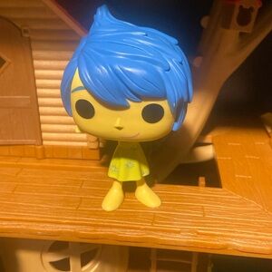 disney pixar inside out joy funko pop